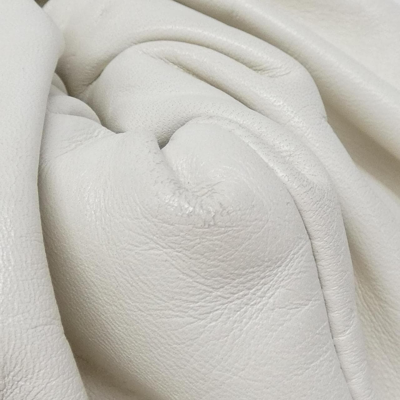 ボッテガヴェネタ 620954 V0050 ショルダーバッグ