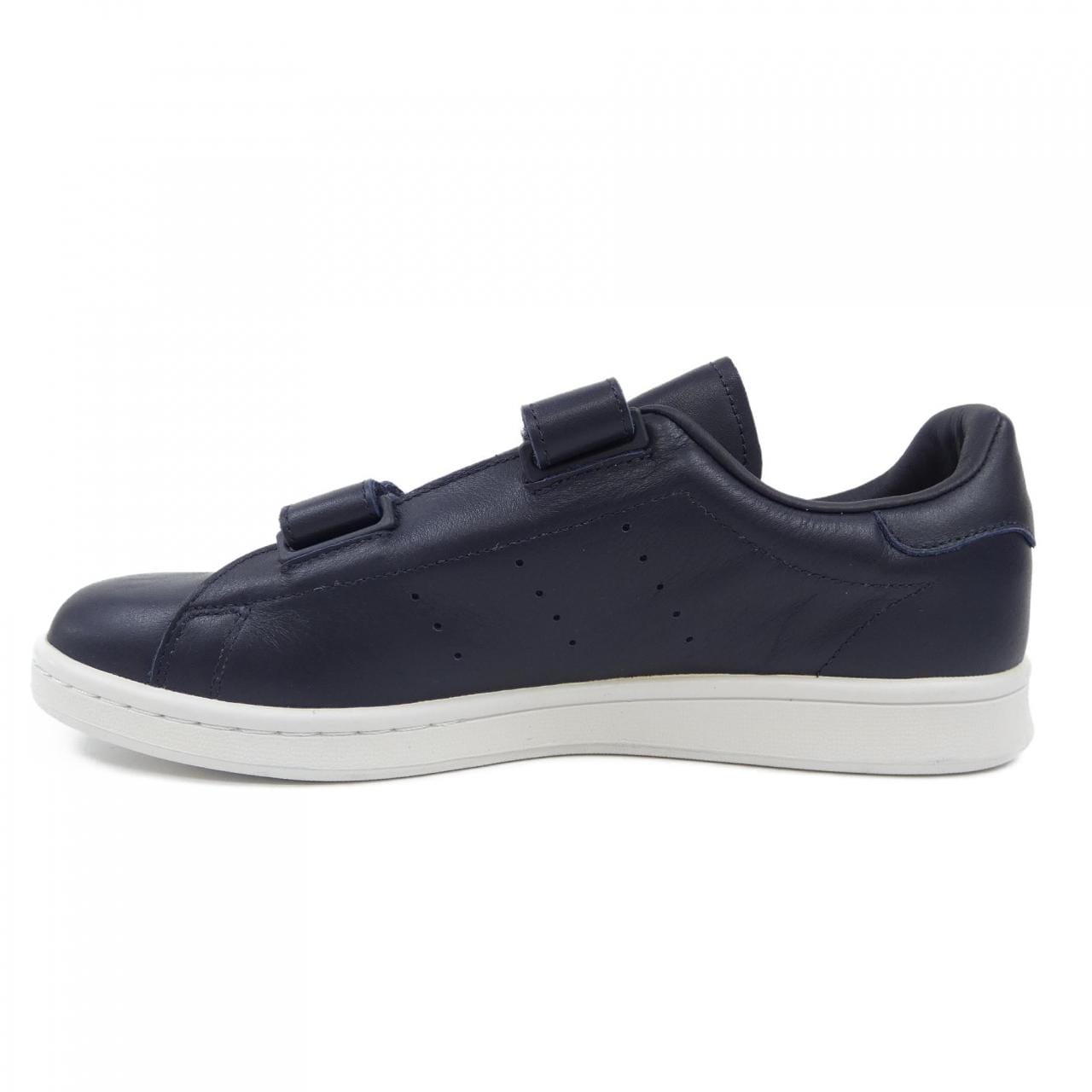 HYKE×ADIDAS sneakers