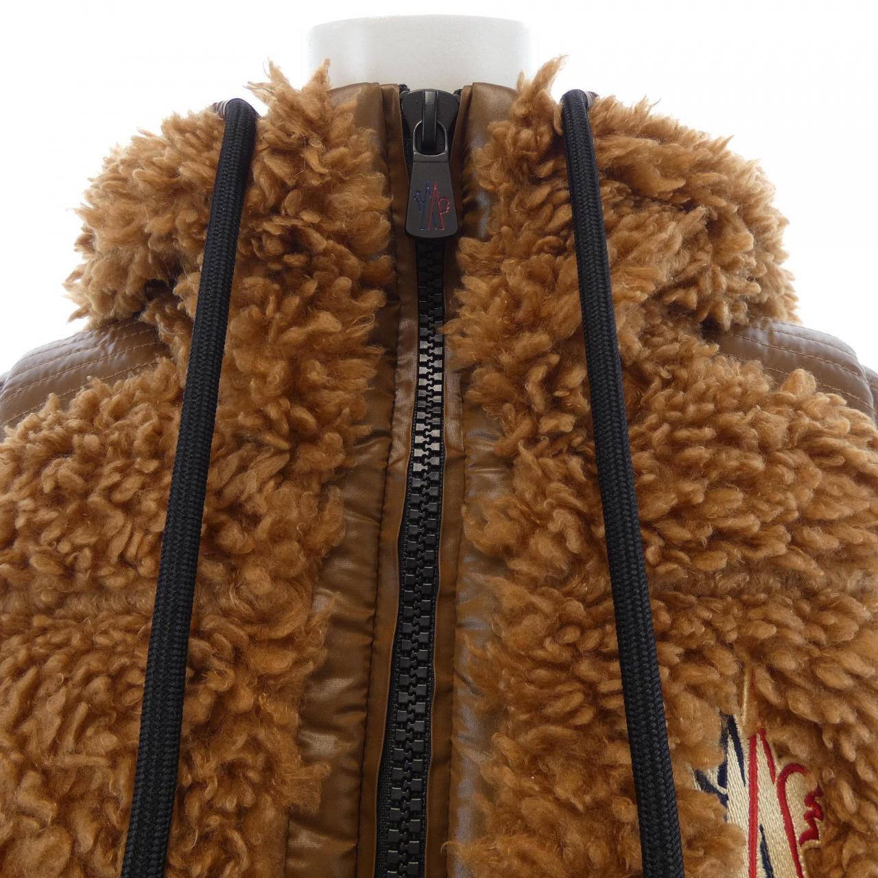 モンクレールグルノーブル MONCLER GRENOBLE 20988G00026 ダウンベスト