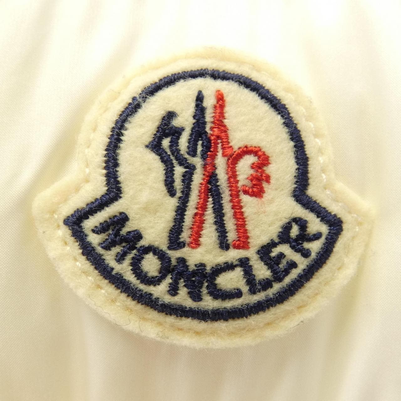 モンクレール MONCLER ダウンジャケット