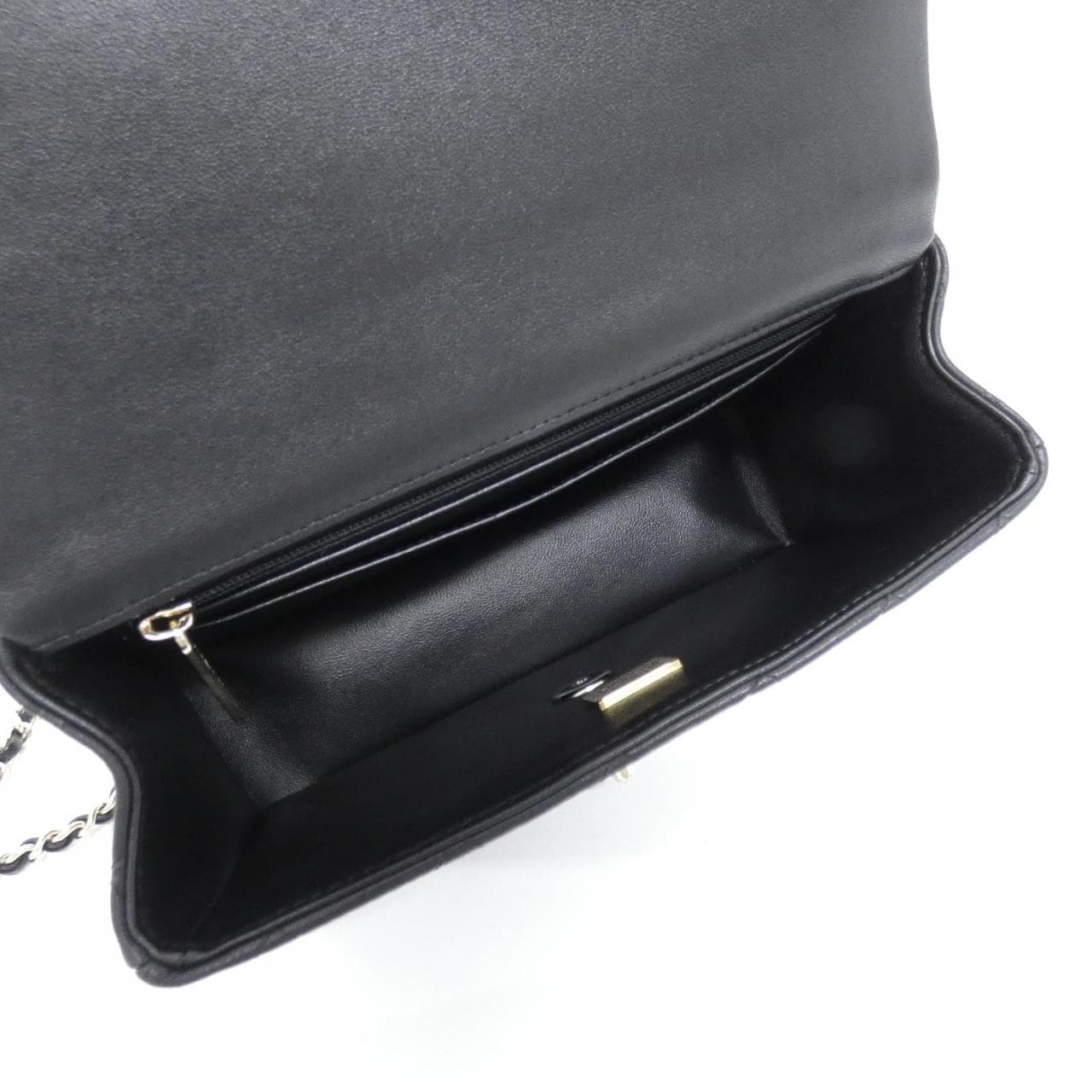 【未使用品】シャネル AS2431 バッグ