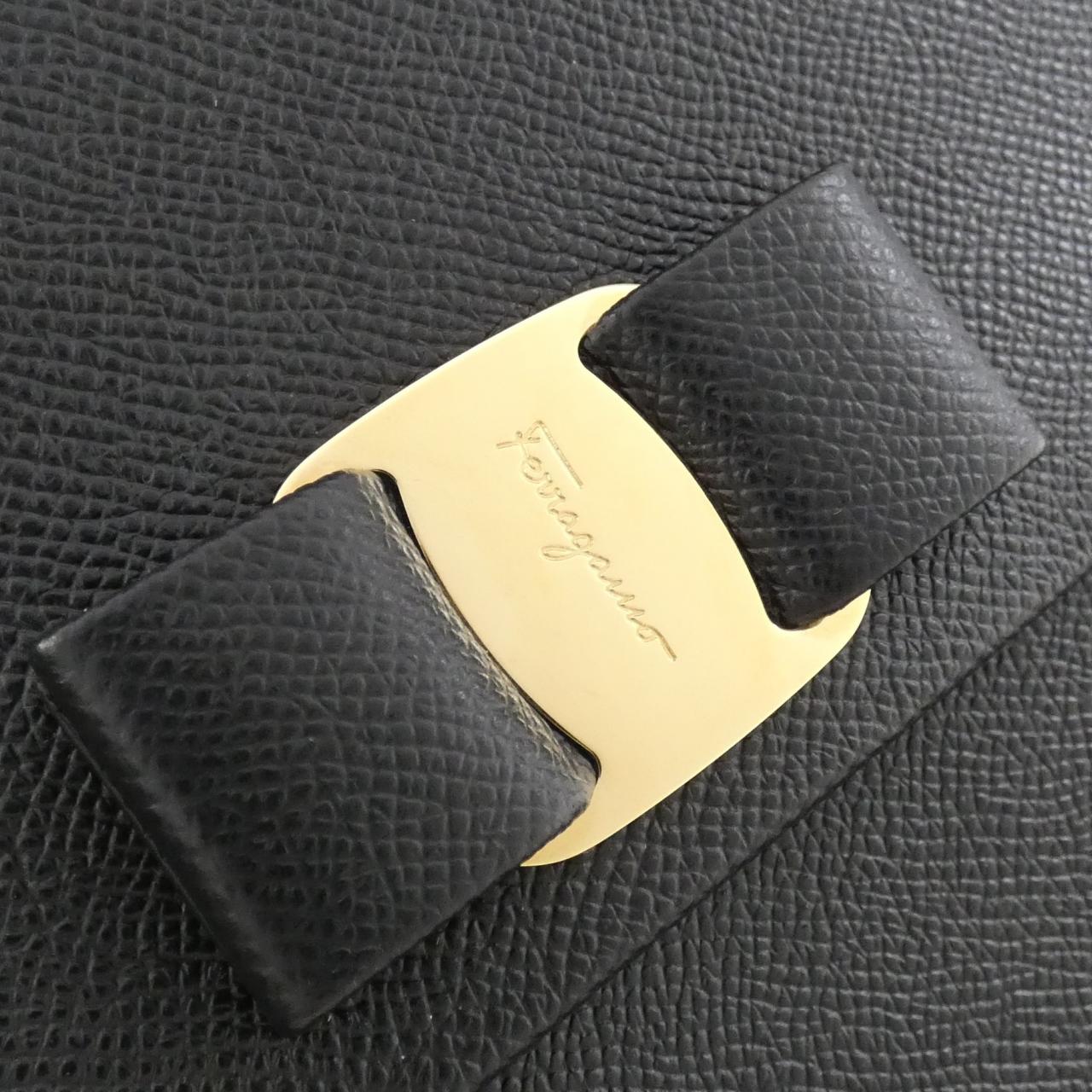 サルヴァトーレフェラガモ 21 8375 バッグ