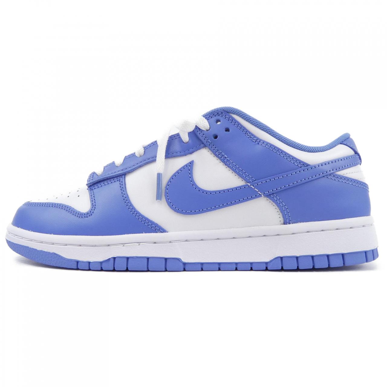 ナイキ NIKE スニーカー