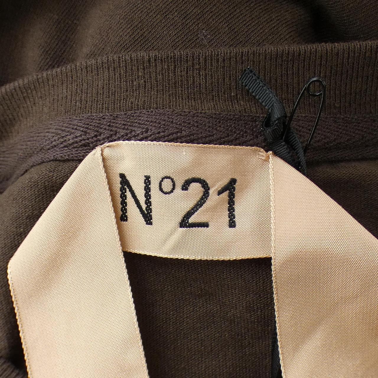 ヌメロヴェントゥーノ N°21 Tシャツ