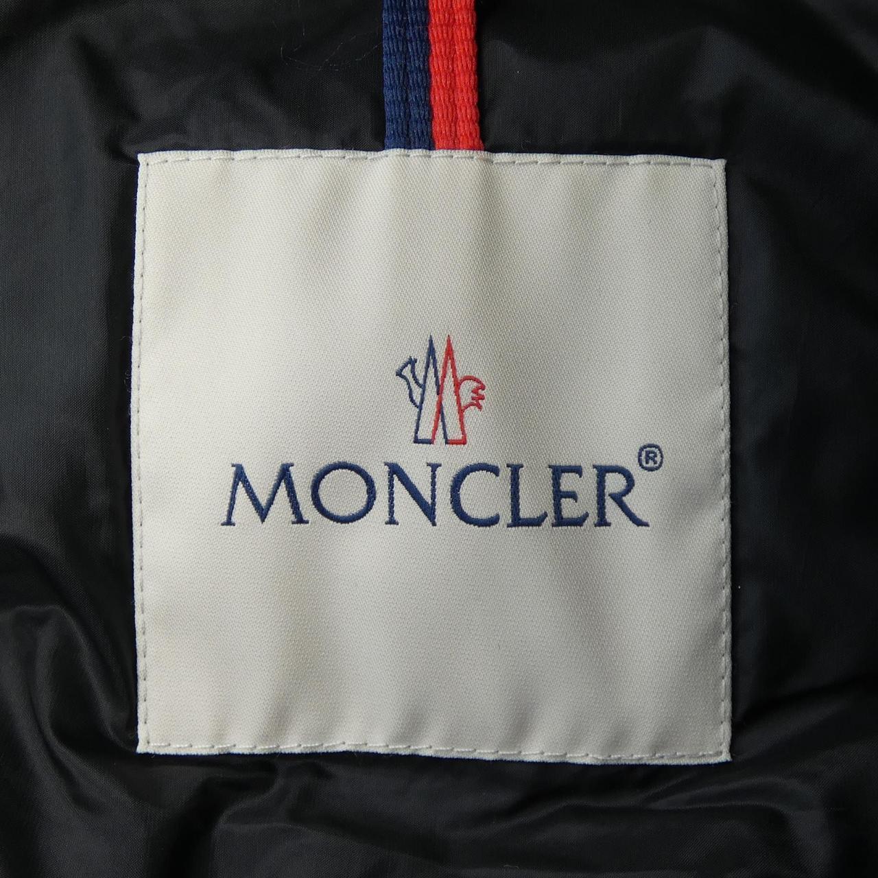 モンクレール MONCLER ダウンジャケット