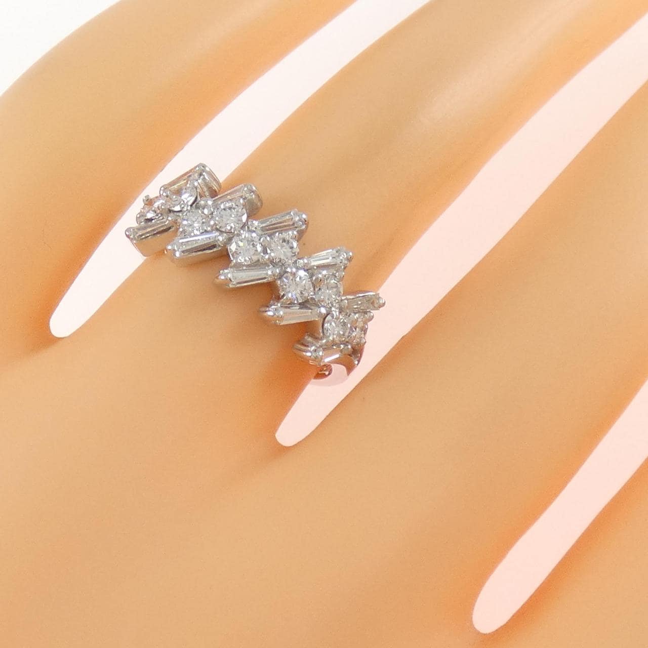 750WG ダイヤモンド リング