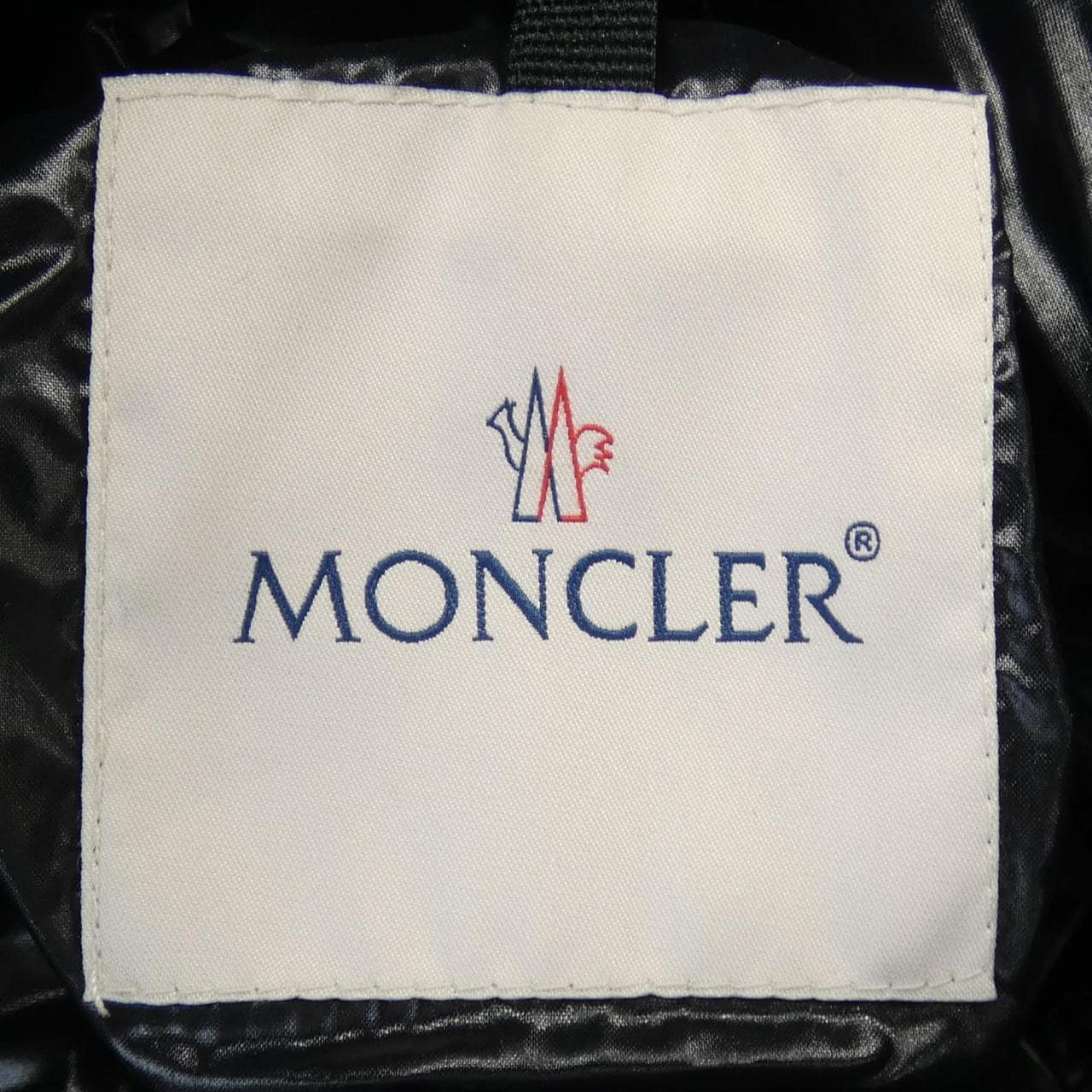 モンクレール MONCLER ダウンジャケット