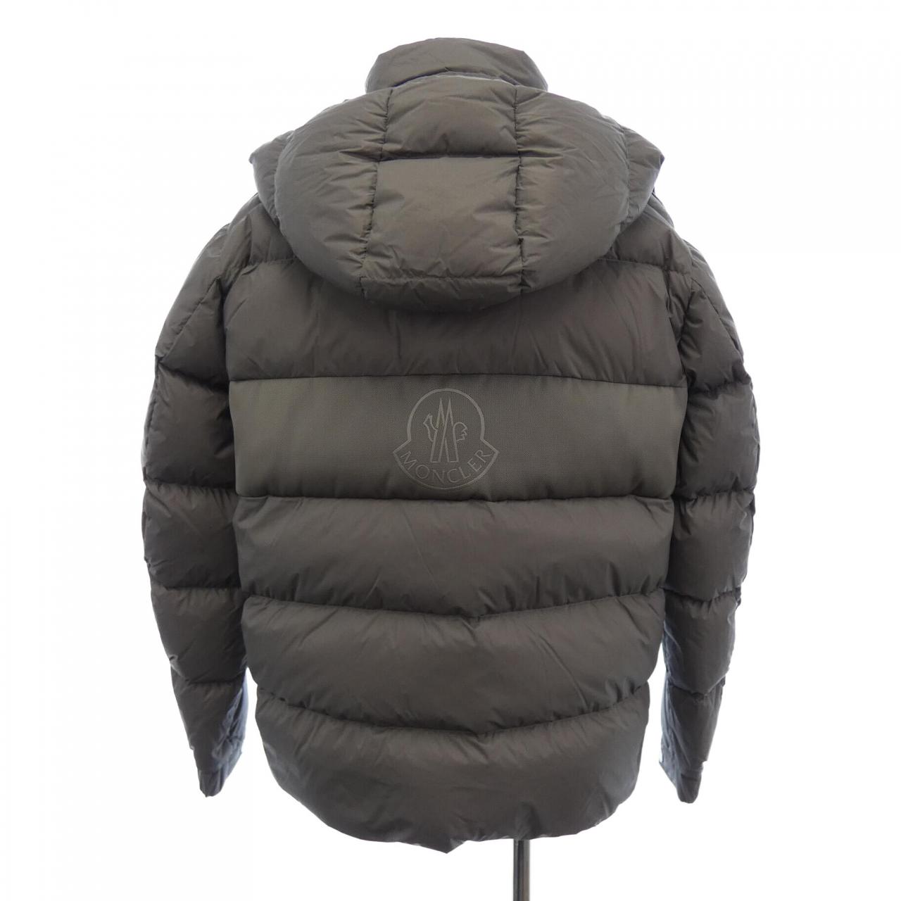 モンクレール MONCLER ダウンジャケット