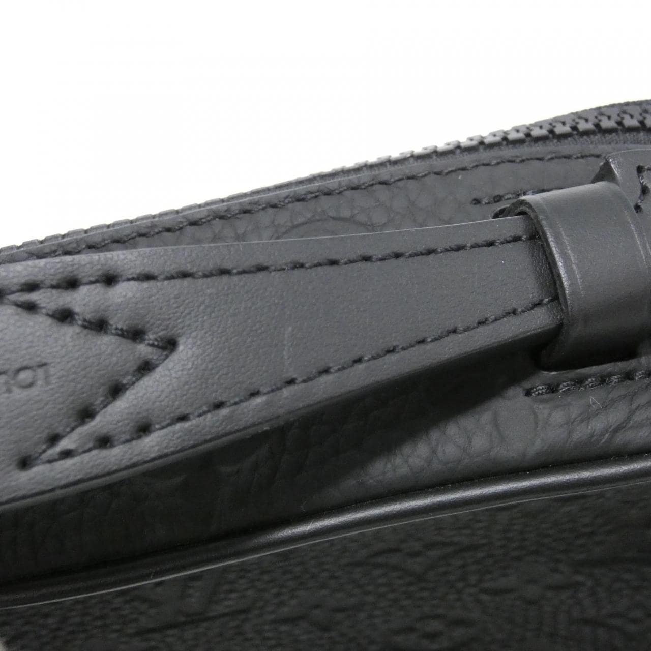 ルイヴィトン トリヨン モノグラム Sロック メッセンジャー M58489 ショルダーバッグ