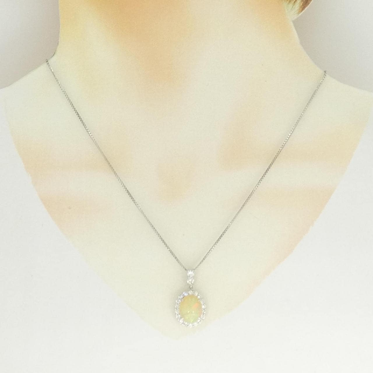 PT900/PT850 オパール ネックレス 2.93CT