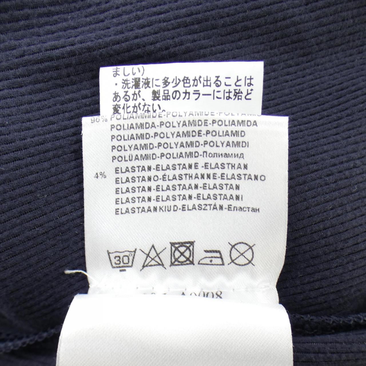 シェルボ CHERVO トップス