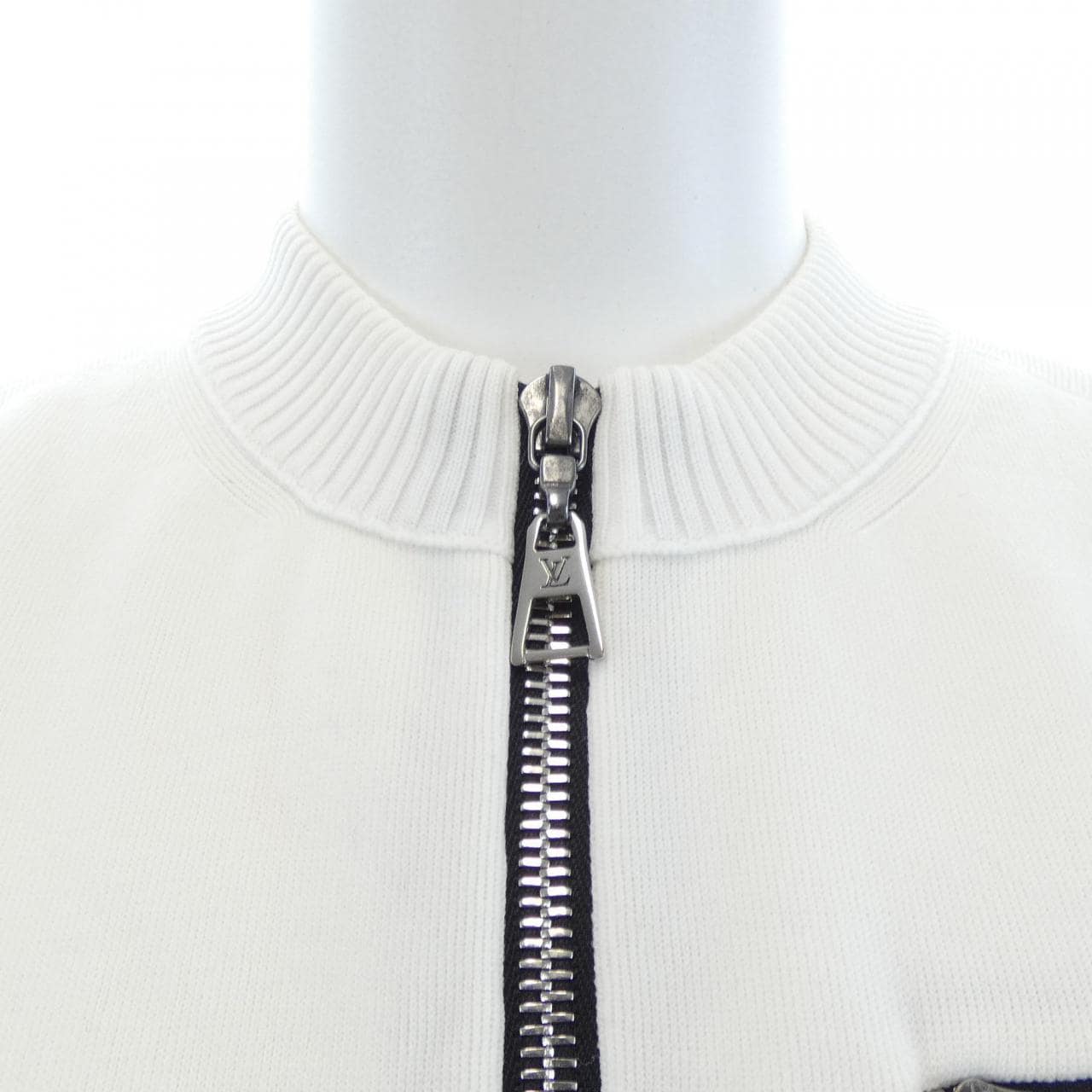 ルイヴィトン LOUIS VUITTON F7KC13OID カーディガン