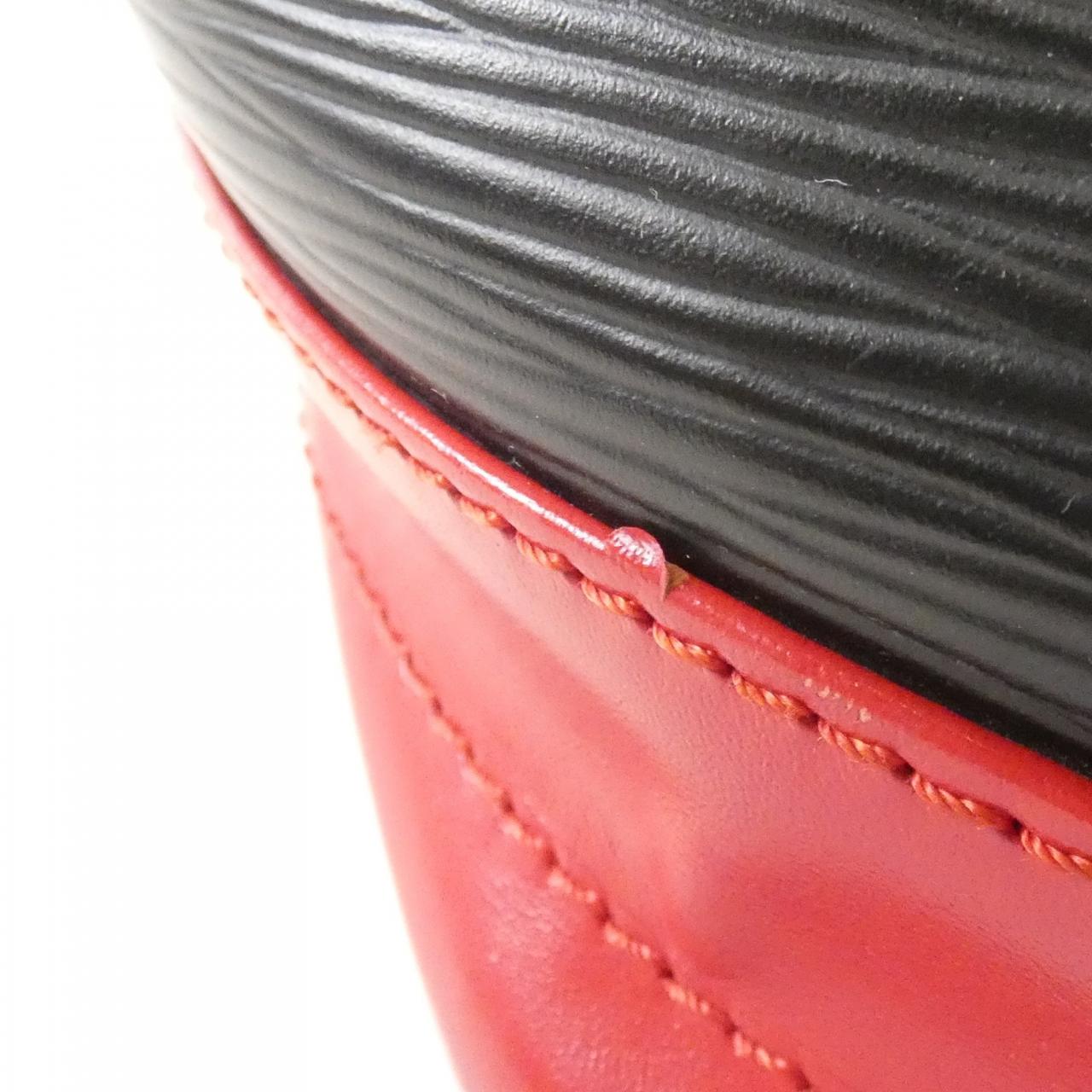 ルイヴィトン エピ ノエ M44017 ショルダーバッグ