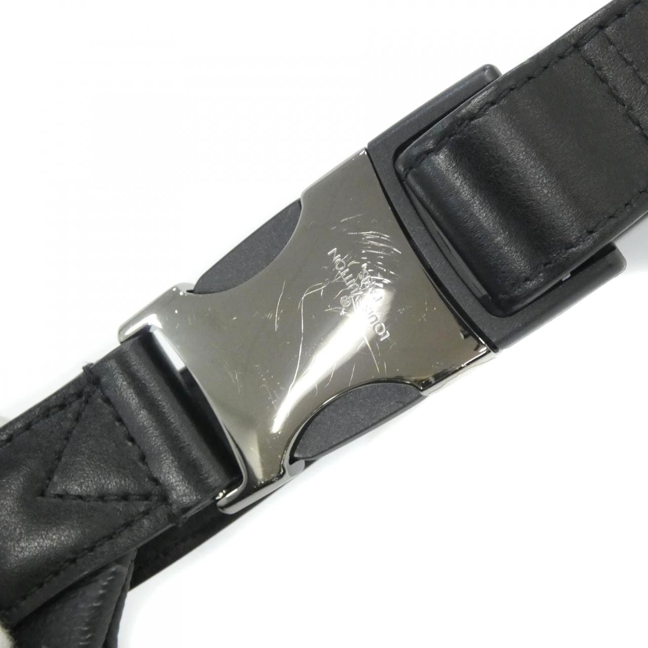 ルイヴィトン モノグラム エクリプス ディスカバリー バムバッグ M44336 ボディバッグ