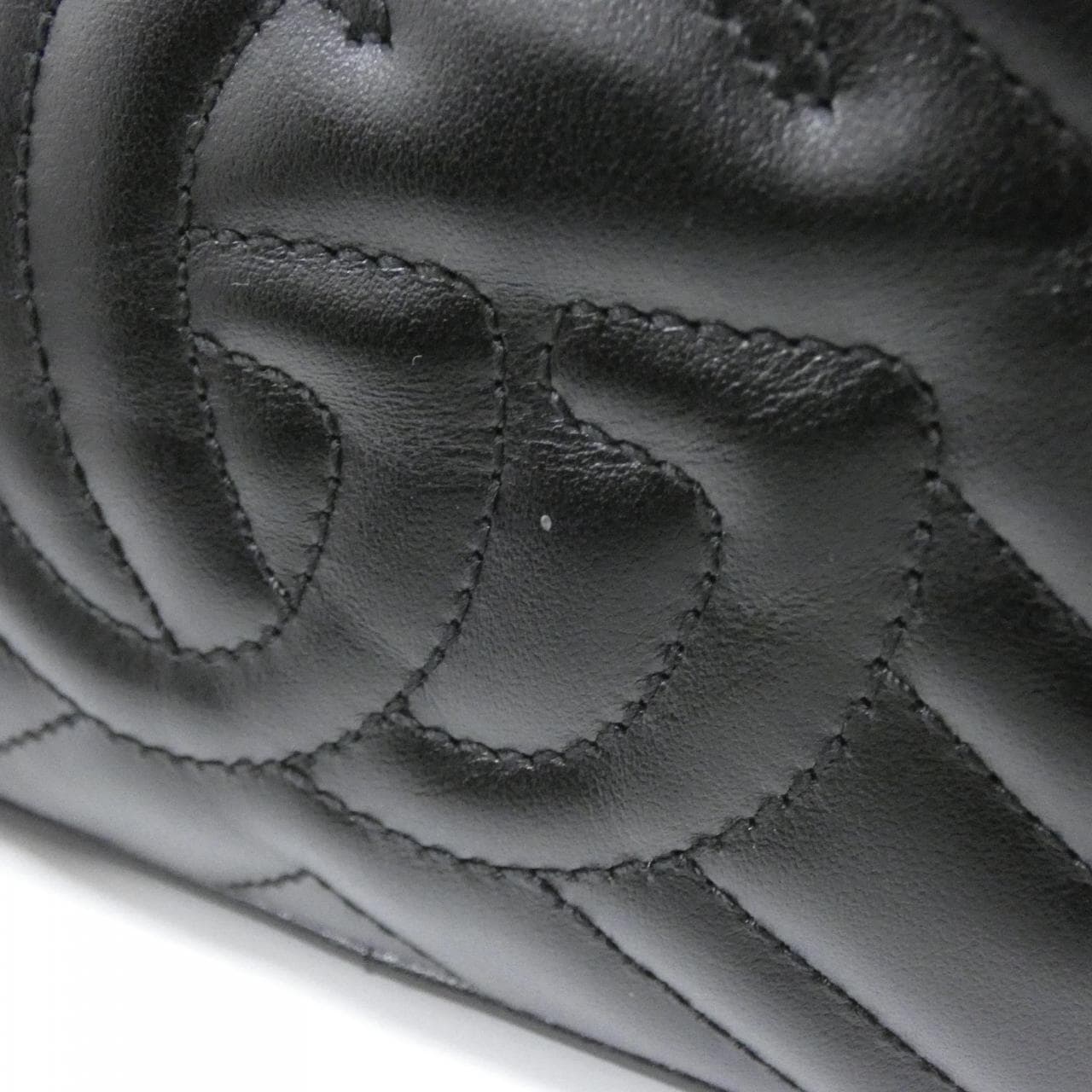 グッチ GG マーモント 448065 DTD1T ミニバッグ