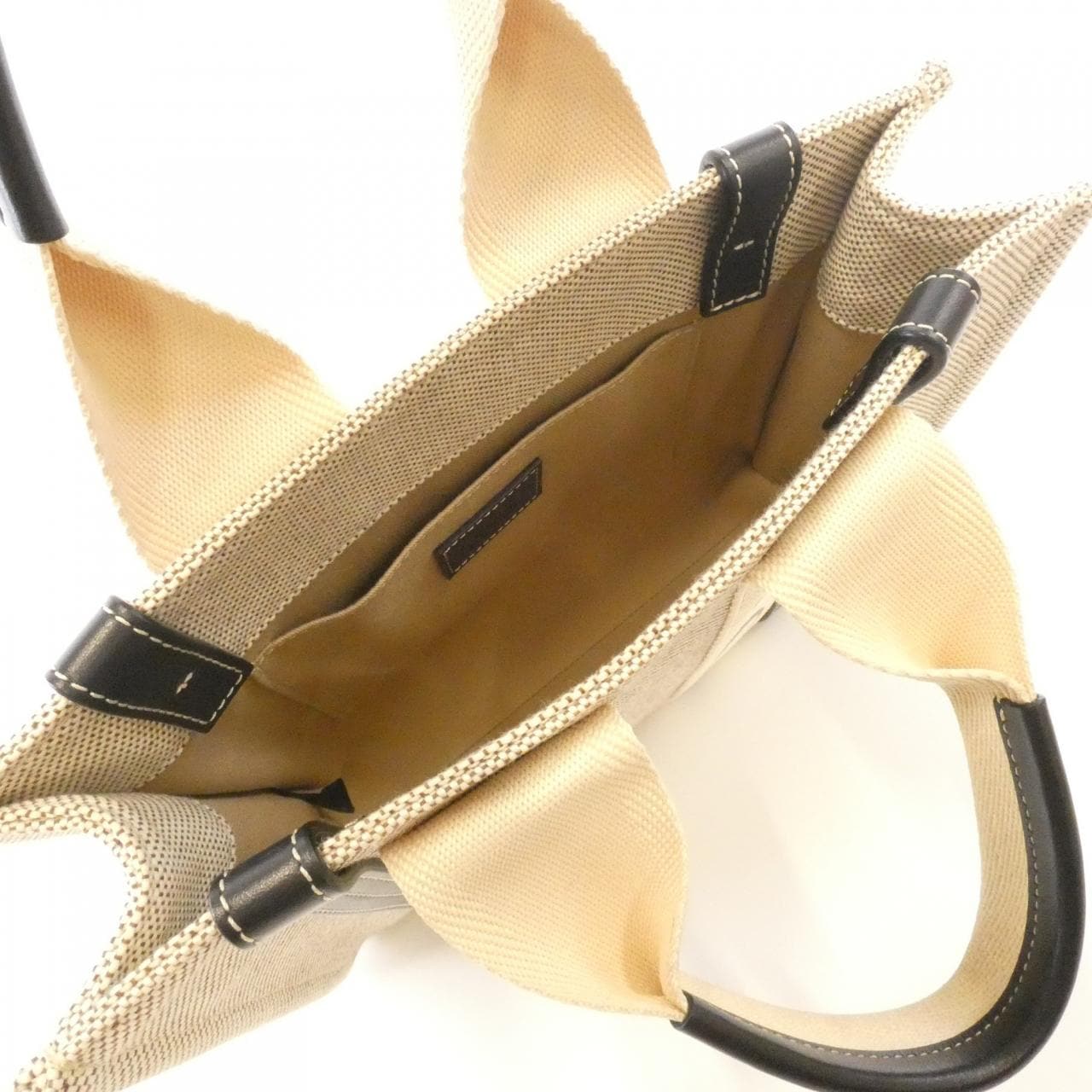 クロエ ウッディ スモール トート CHC21US385 E66 バッグ