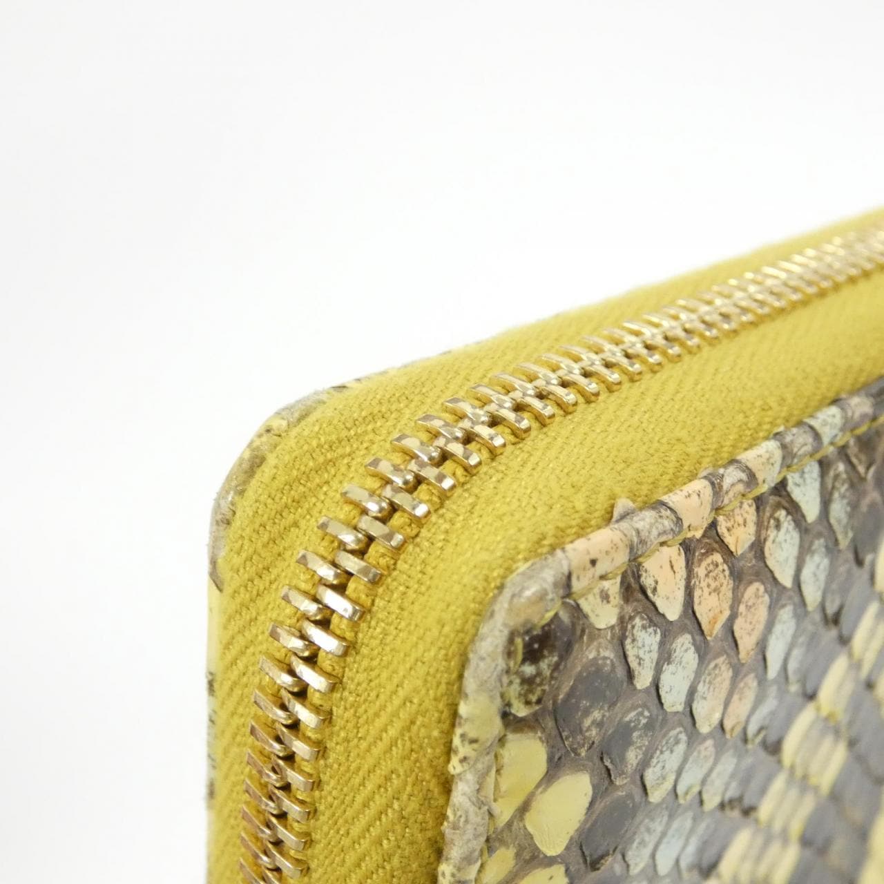 グッチ GG MARMONT 456117 E12MG 財布