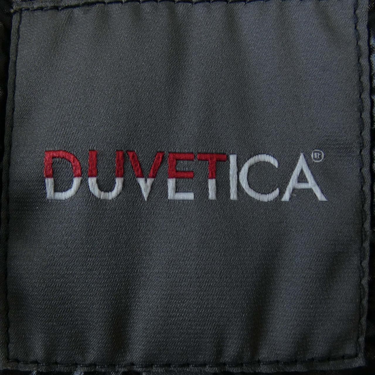 デュベティカ DUVETICA ダウンジャケット