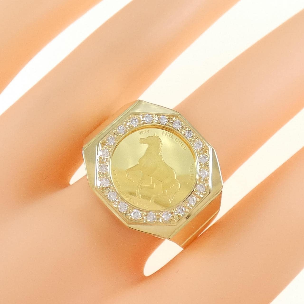 [BRAND NEW] K18YG frame horse Diamond ring 0.25CT