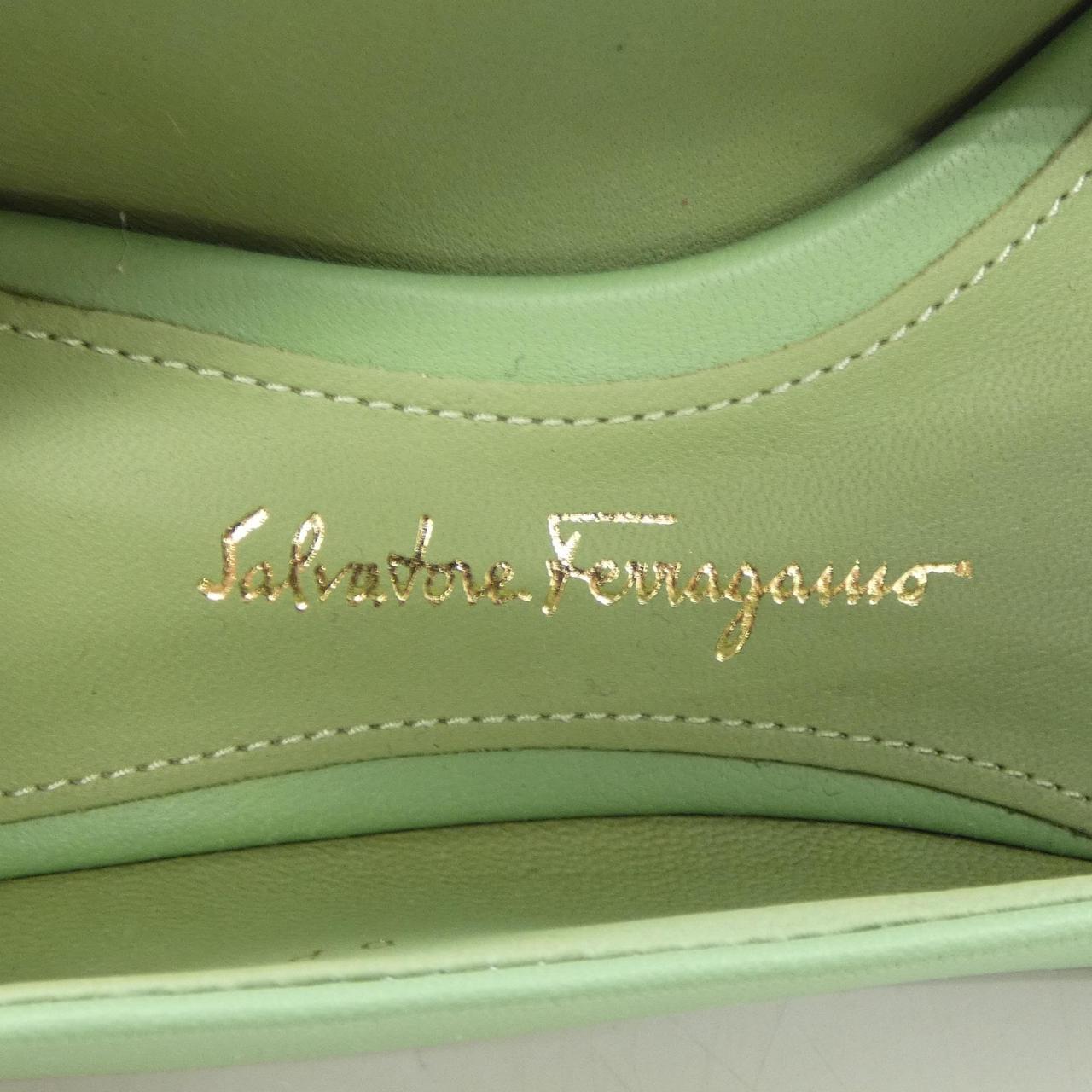 サルヴァトーレフェラガモ SALVATORE FERRAGAMO パンプス