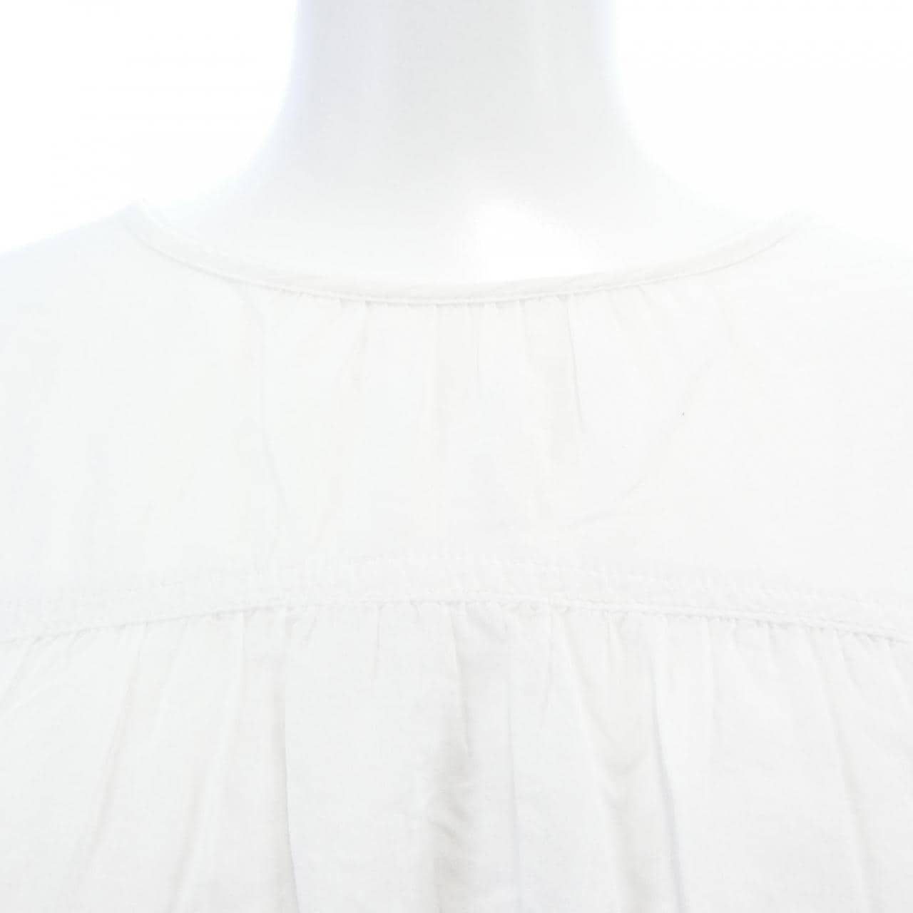 トゥモローランド TOMORROW LAND 42-01-21-01402 トップス