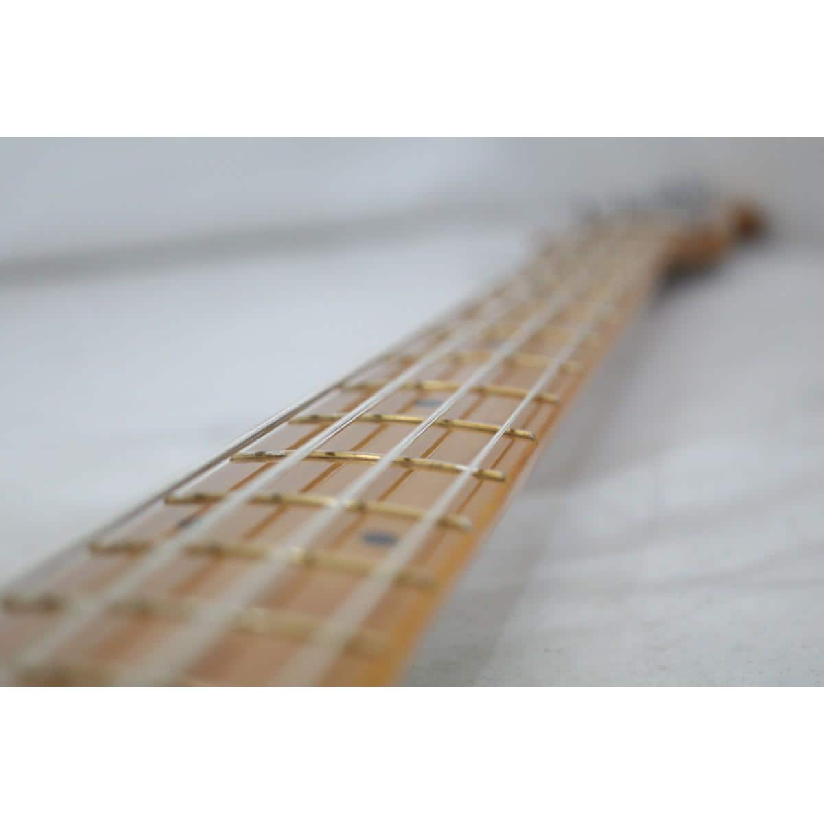 ＦＥＮＤＥＲ　　ＶＩＮＴＥＲＡ　ＩＩ　７０Ｓ　ＴＬ　ＢＡＳＳ