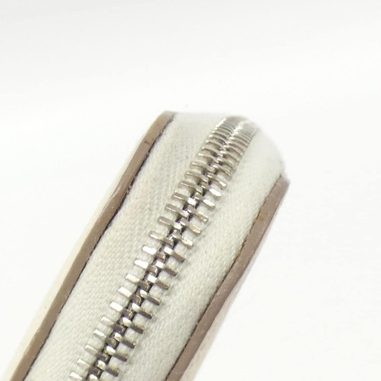 エルメス CLIC CEST NOUE シルク イン クラシック 069648CK 財布