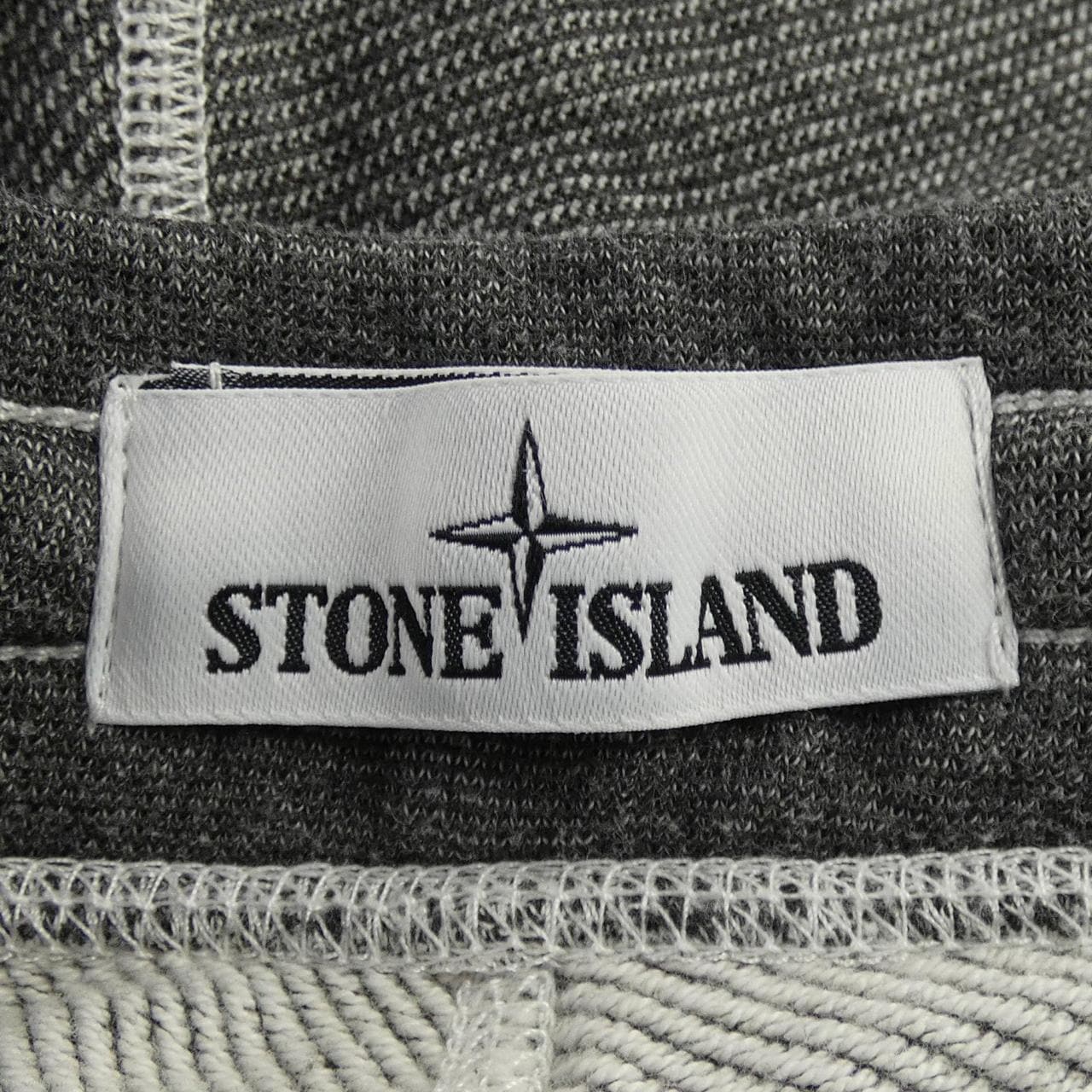 ストーンアイランド STONE ISLAND 661563154 ショートパンツ