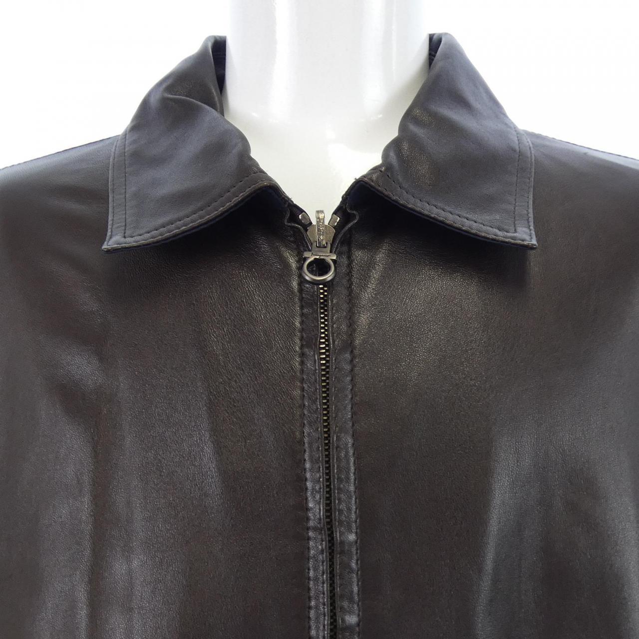 サルヴァトーレフェラガモ SALVATORE FERRAGAMO コート