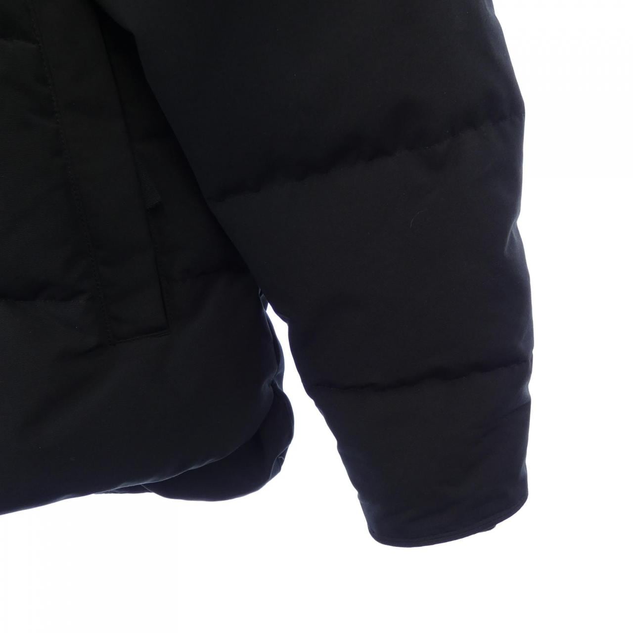 カナダグース CANADA GOOSE ダウンジャケット