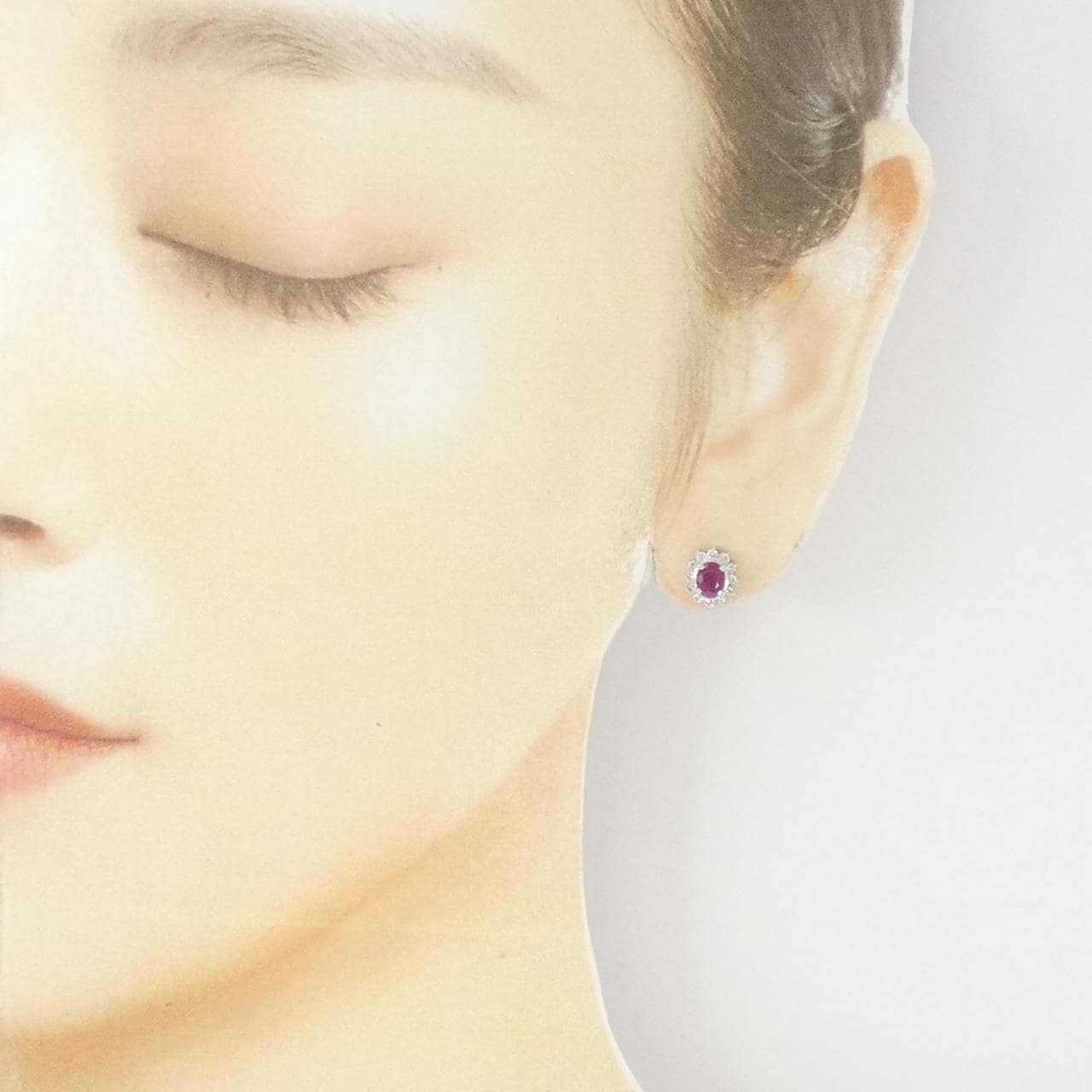 K18WG ルビー ピアス 1.00CT