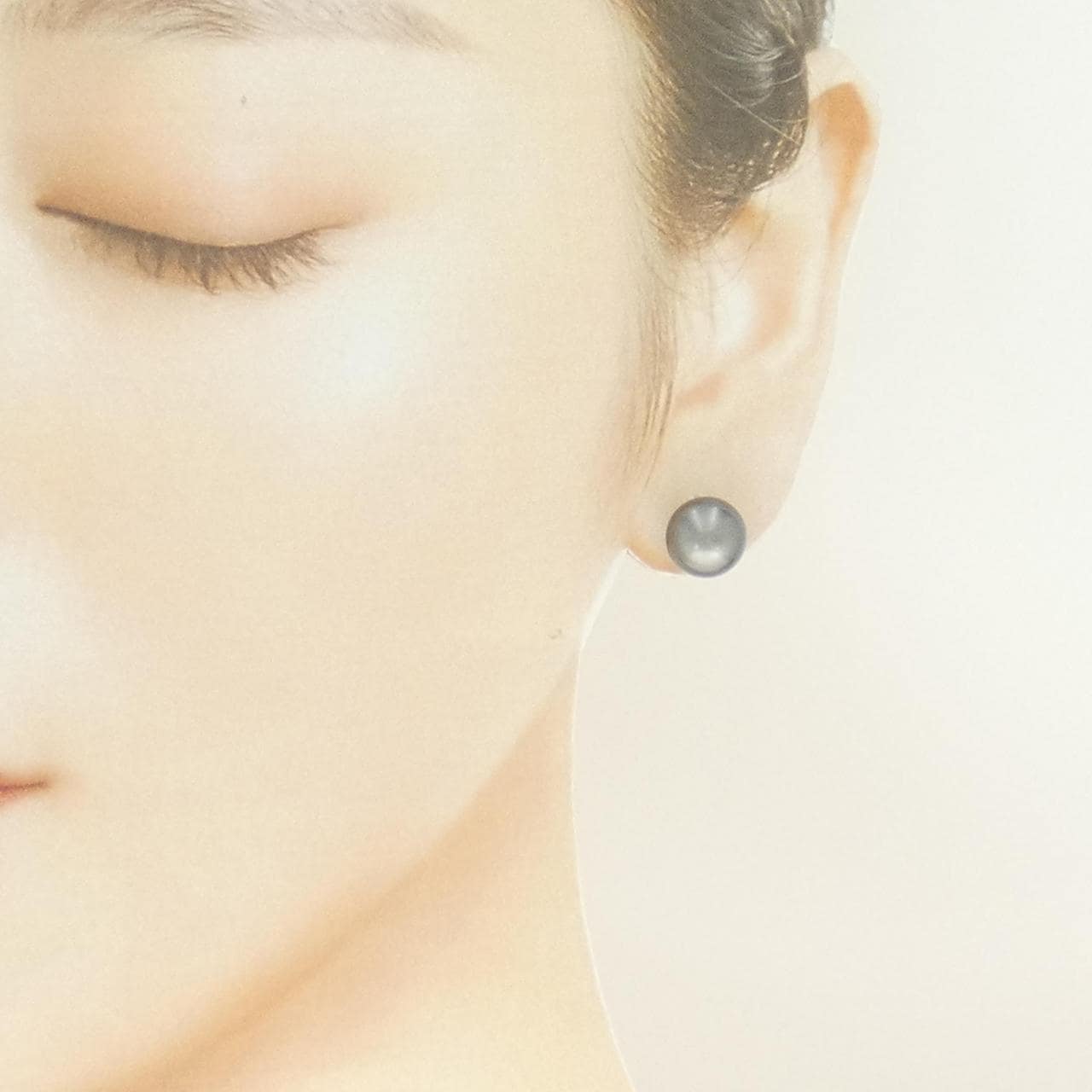 K14WG 黒蝶パール ピアス 9.6mm