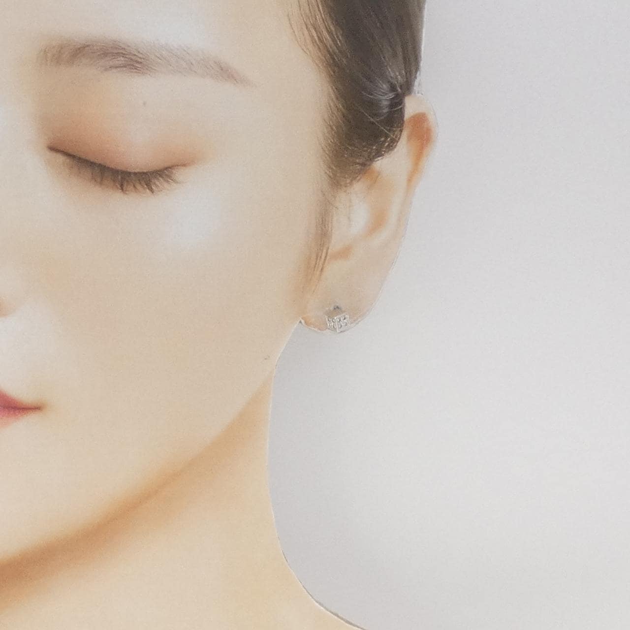 K14WG ダイヤモンド ピアス 0.05CT 片耳