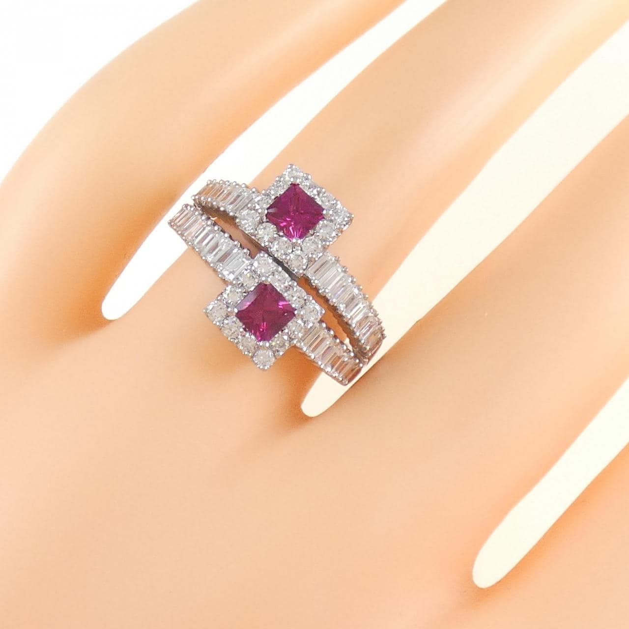 750WG ルビー リング 0.60CT