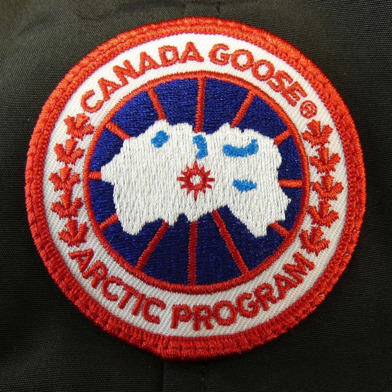 カナダグース CANADA GOOSE 2050W ダウンジャケット