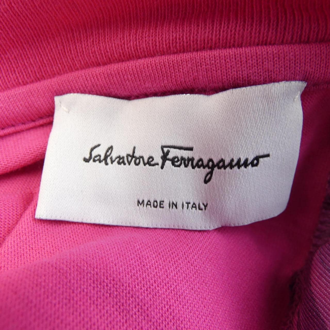 サルヴァトーレフェラガモ SALVATORE FERRAGAMO Tシャツ