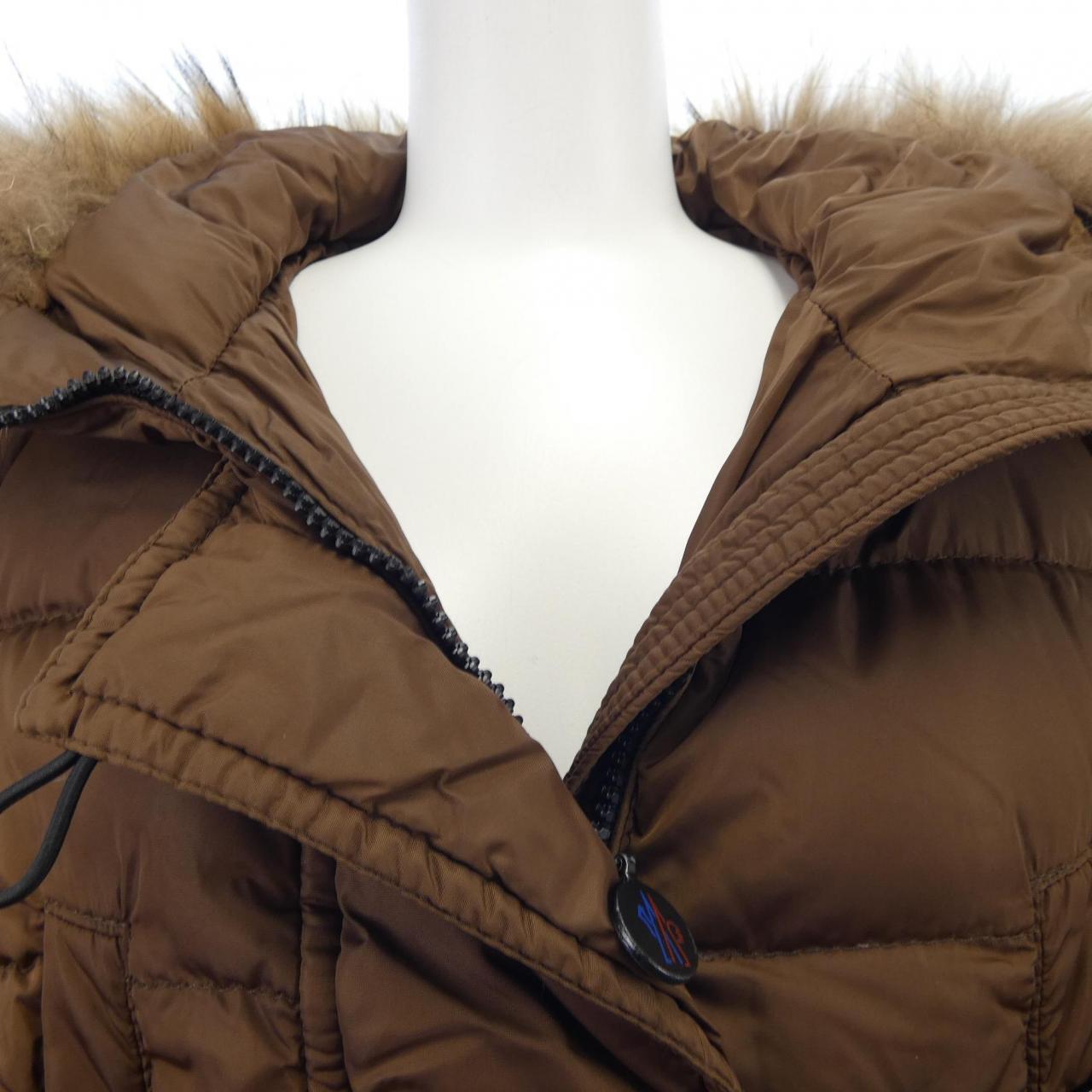 モンクレール MONCLER ダウンジャケット