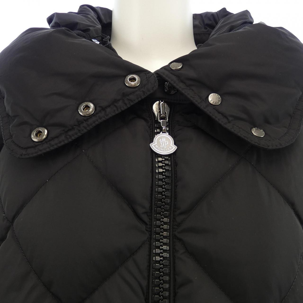 モンクレール MONCLER ダウンジャケット