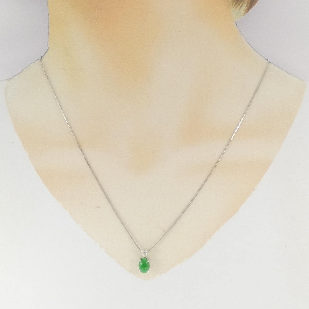 K18WG ヒスイ ネックレス 1.42CT