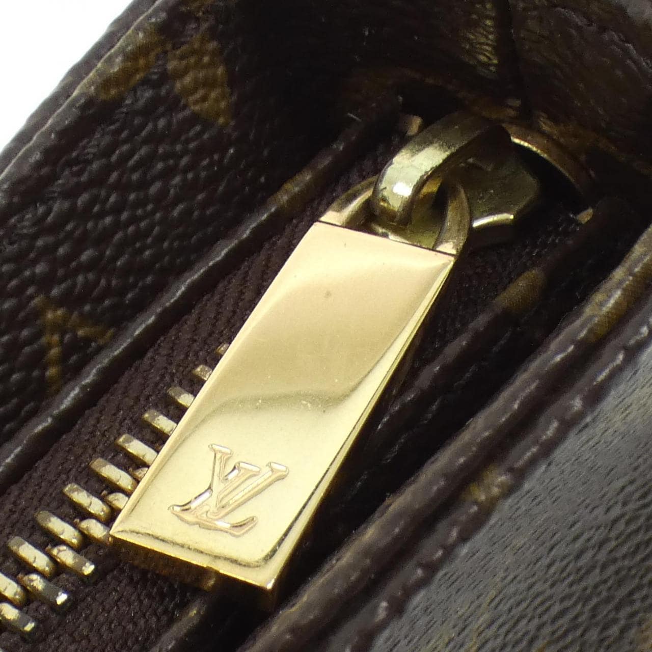 LOUIS VUITTON Monogram Looping MM M51146 Shoulder Bag