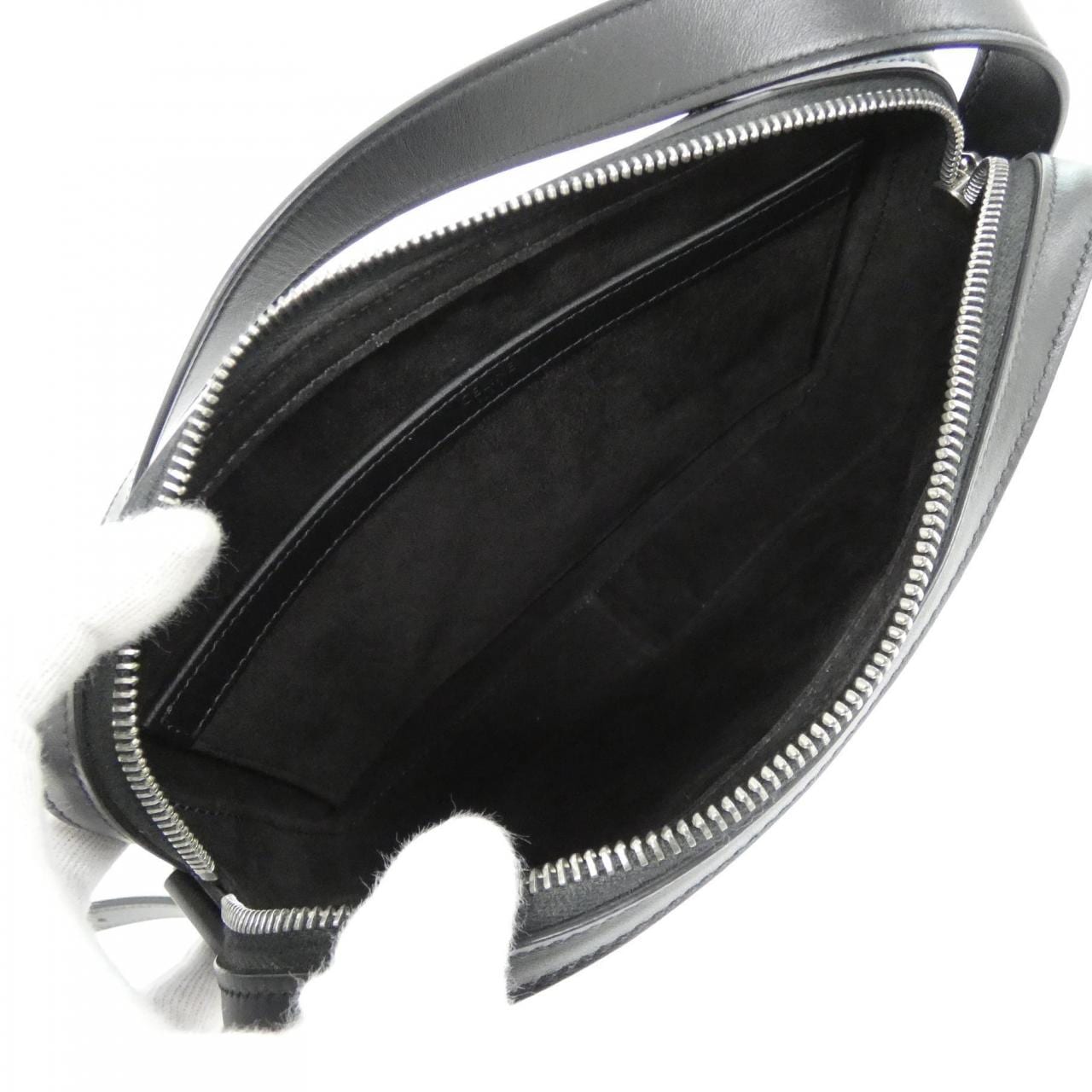 CELINE横向邮差包 194503DOT 单肩包