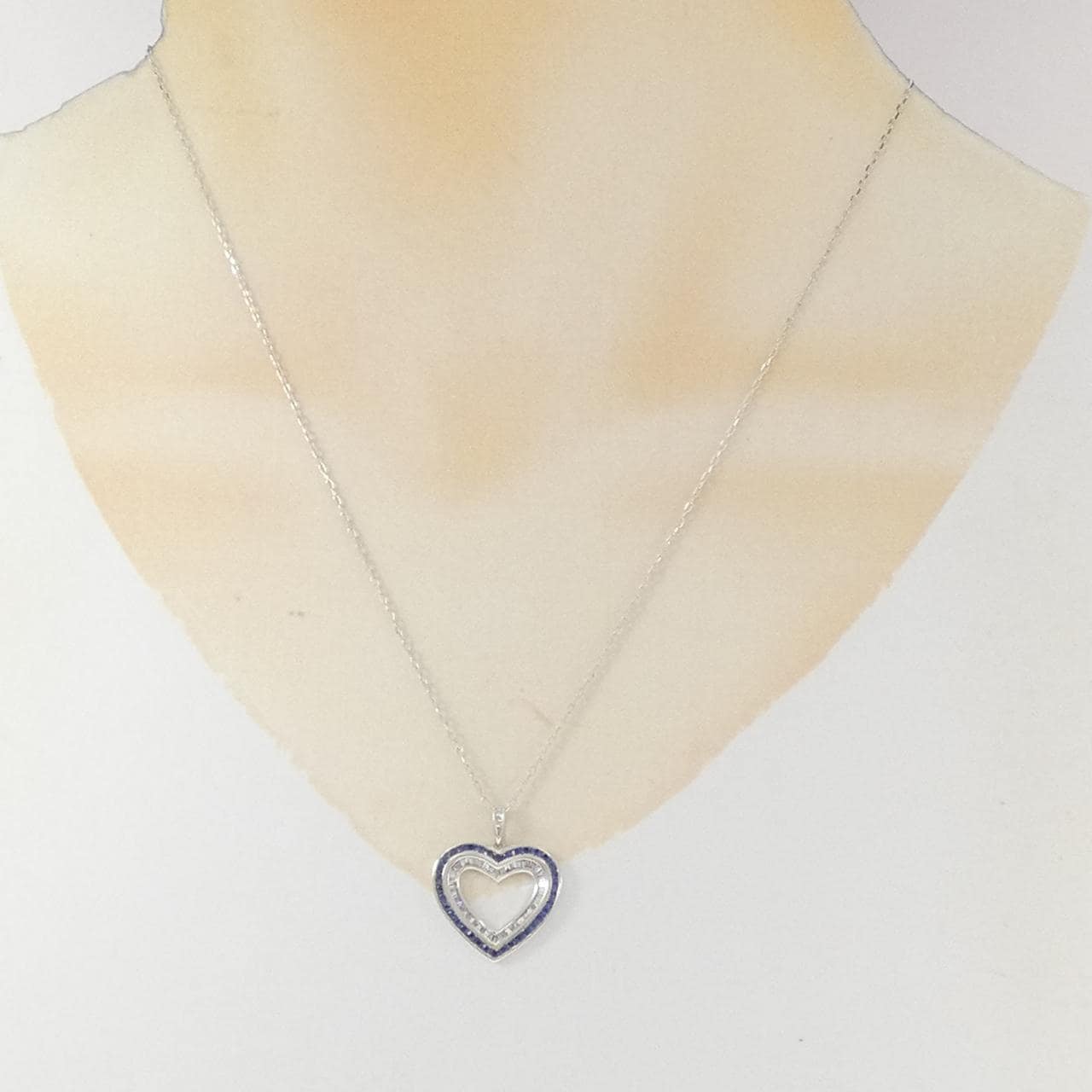 K18WG ハート サファイヤ ネックレス 0.40CT
