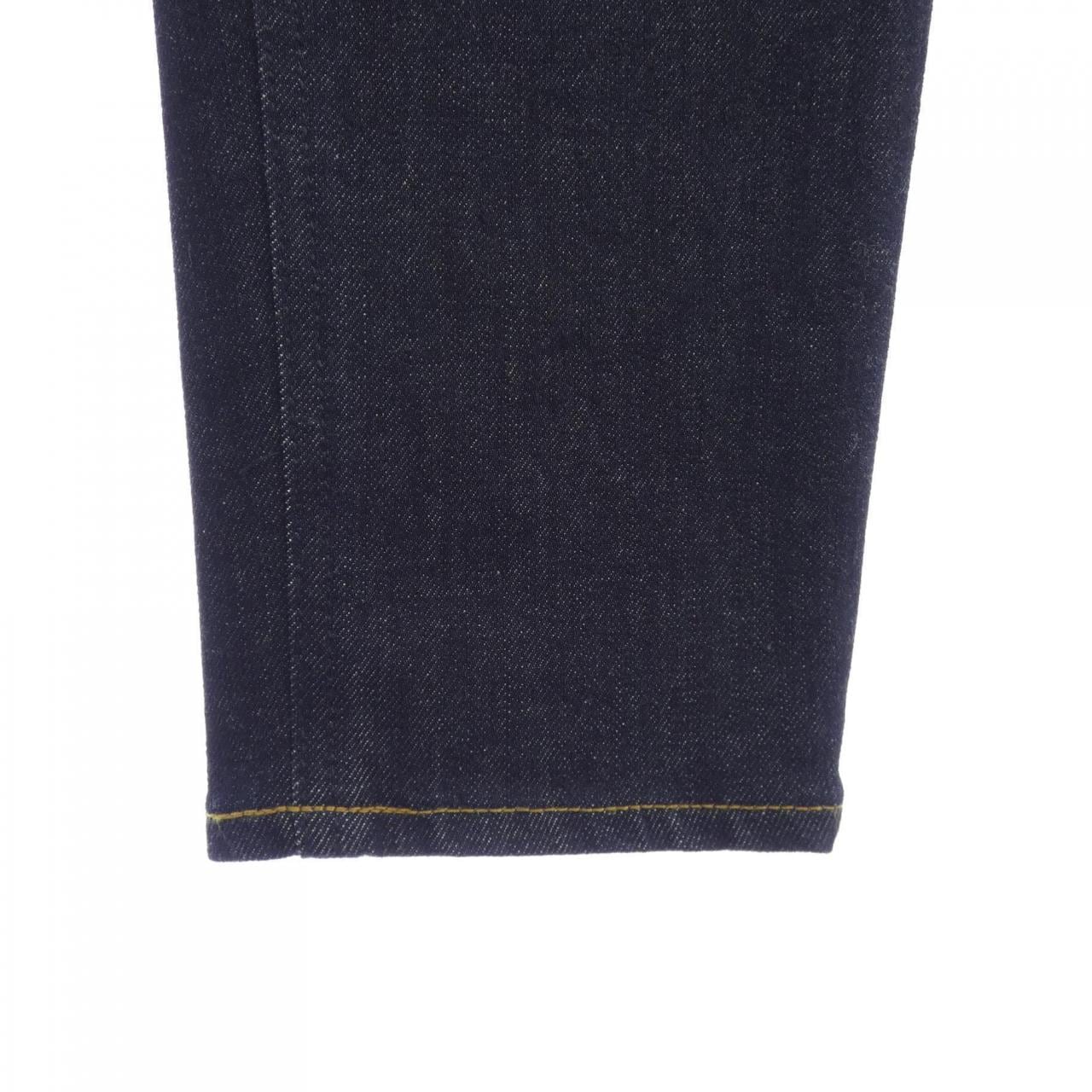 ヤヌーク YANUK ジーンズ