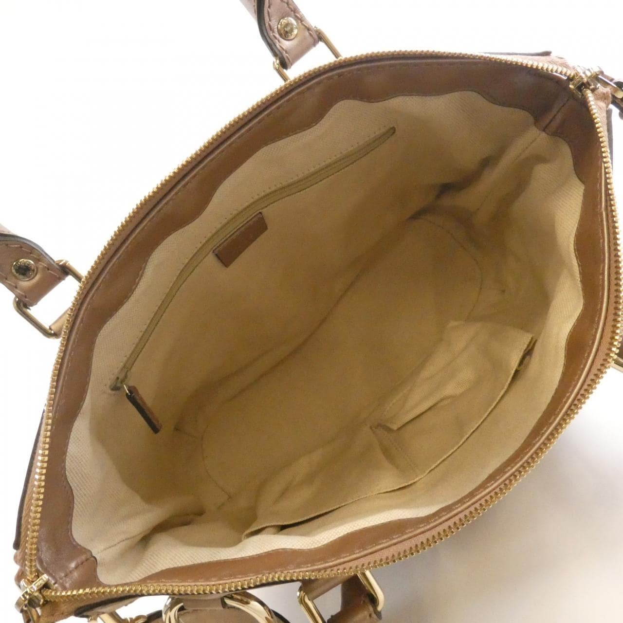 グッチ 247902 バッグ