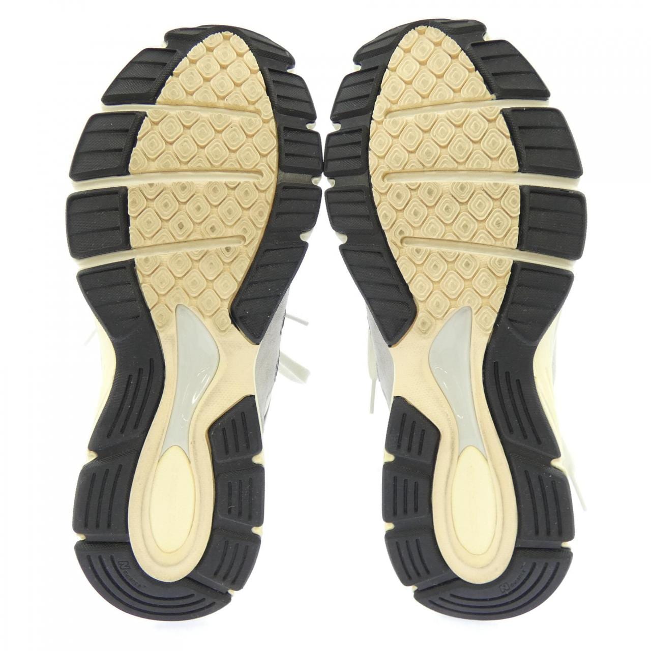 ニューバランス NEW BALANCE U990TG4 スニーカー