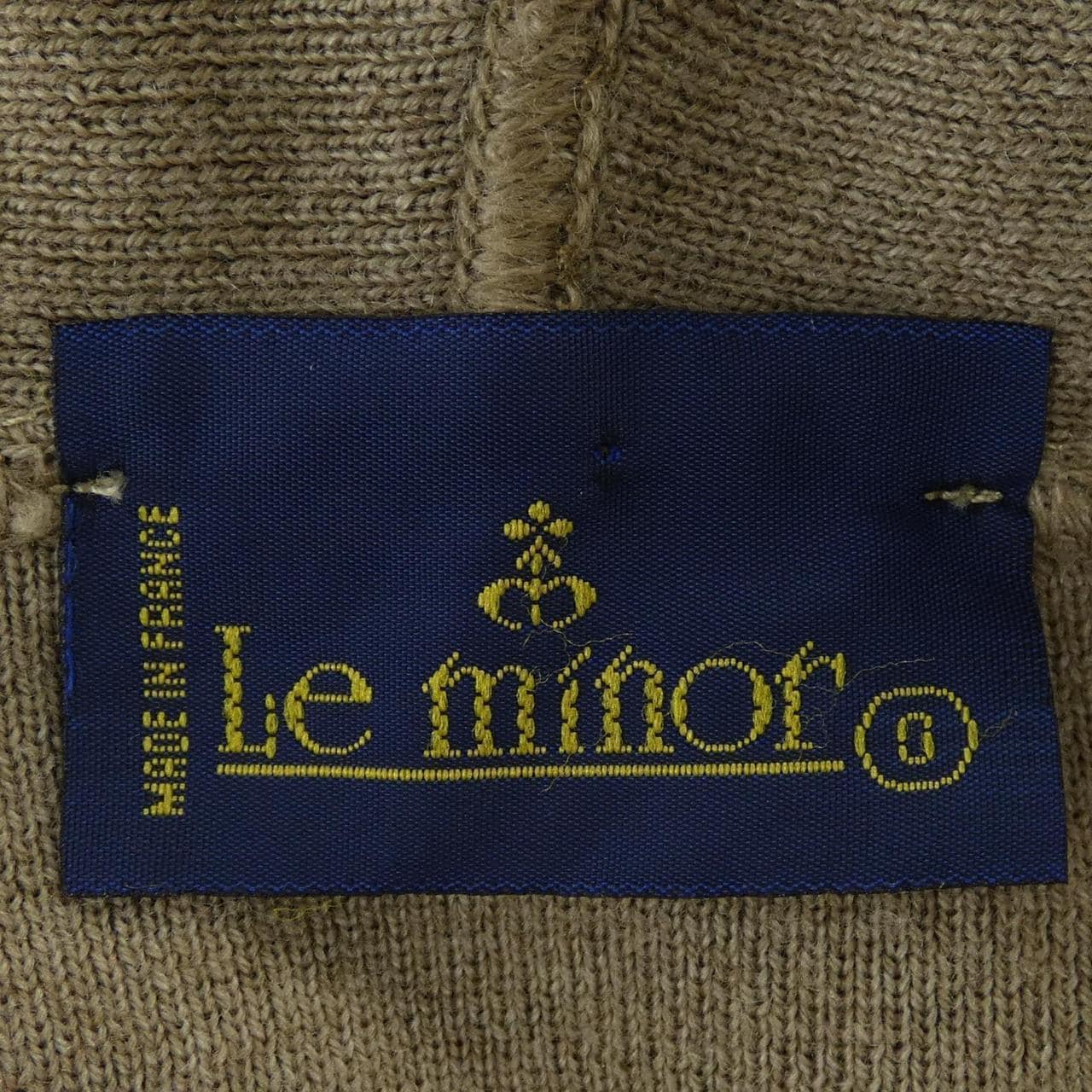 ルミノア LE MINOR パーカー