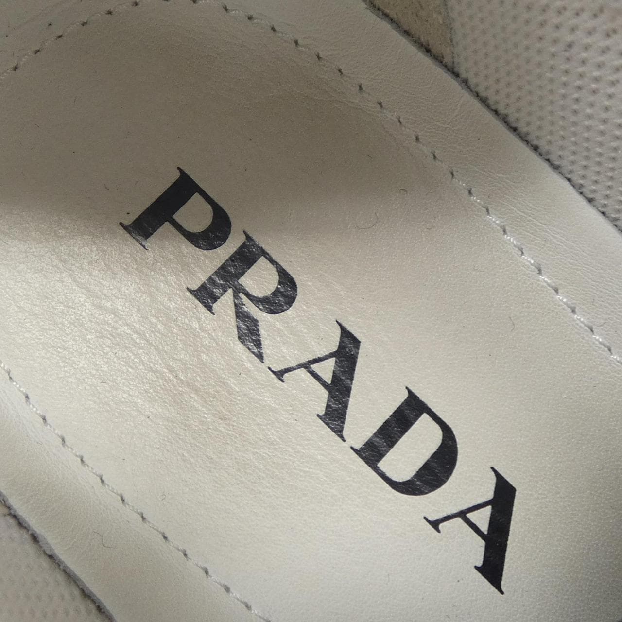 プラダ PRADA スニーカー