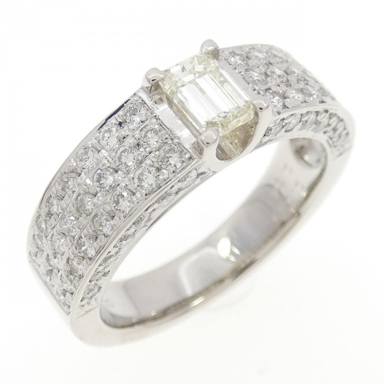 PT900 ダイヤモンド リング 0.385CT