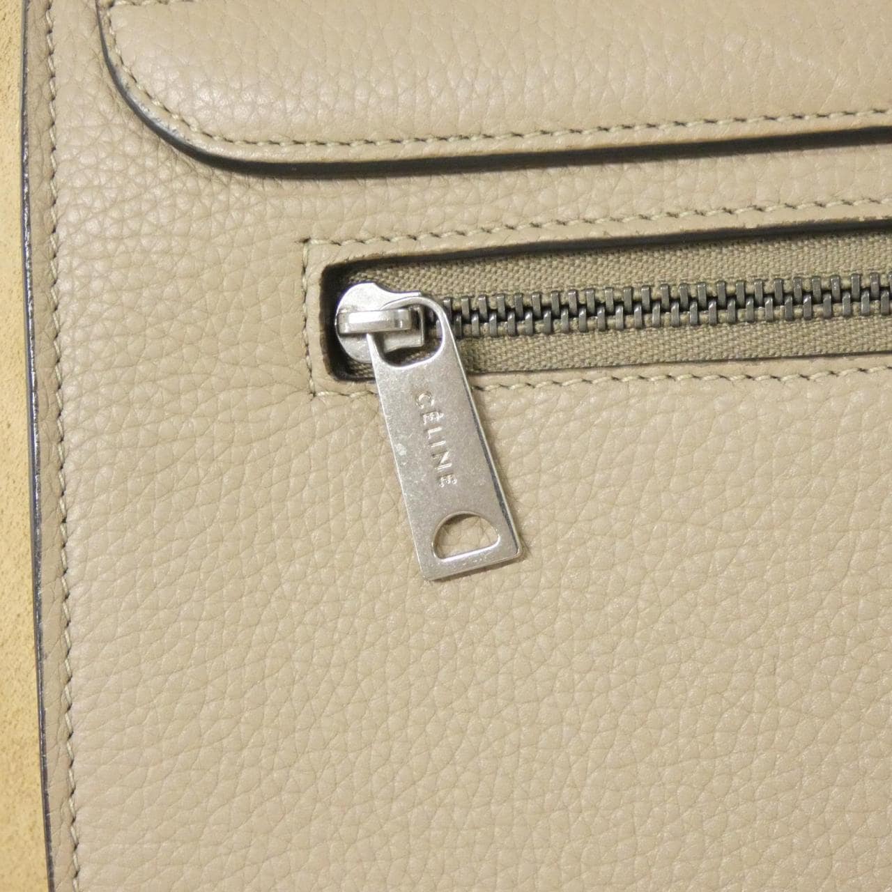 セリーヌ スモール トラペーズ 174683MDB バッグ