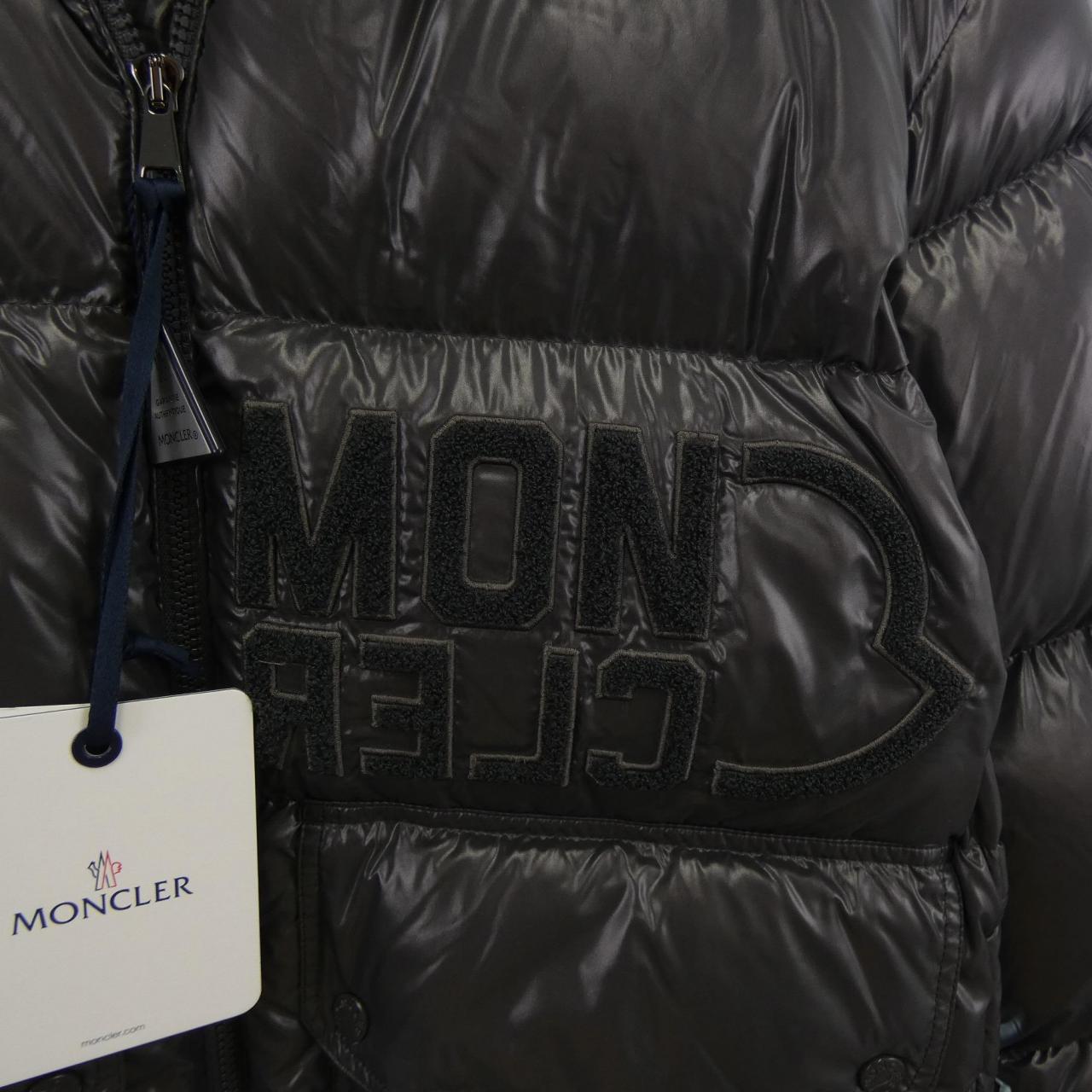 モンクレール MONCLER ダウンジャケット